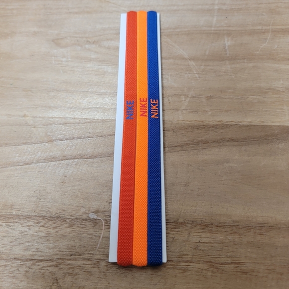 Women's Nike Tank Top, Shorts & Headband Bundle - Picture 8 of 9